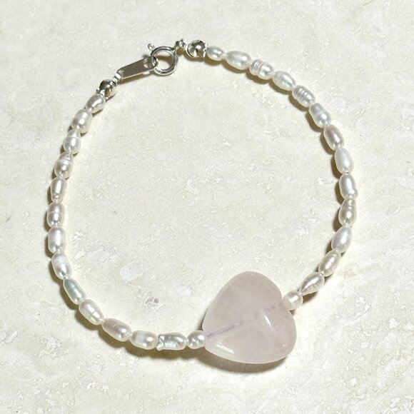 2/$20, Genuine Rose Quartz Stone Heart & White Freshwater Pearl Beaded Bracelet - Picture 1 of 11